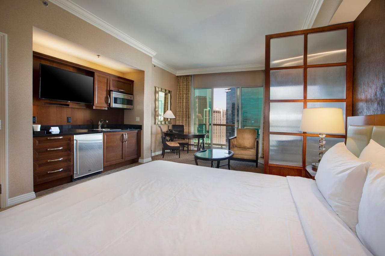 Balcony Suite Strip View Las Vegas Exterior foto